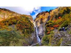 称名滝の紅葉の写真1