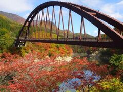 奥裾花渓谷の紅葉の写真1