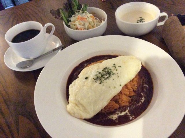 珍しい白いたまごのオムライス_ICOCA イコカ 熊本 カフェ