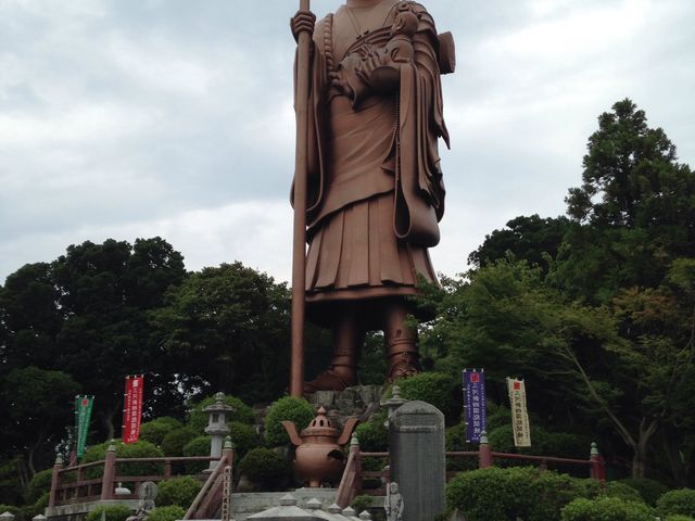 ビッグな仏像_弘法山