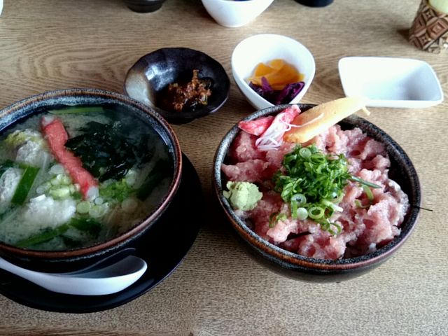画像右:ねぎとろ丼
画像左:龍神汁_大正