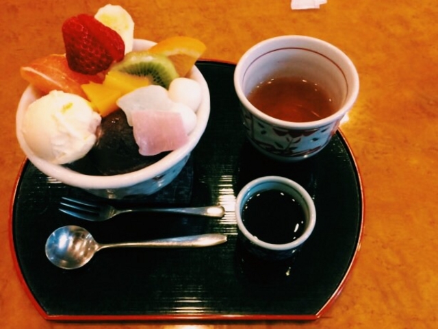 白玉クリームあんみつ豆 950円_茶房うちだ