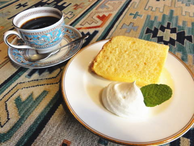 米粉のシフォンケーキとブレンドコーヒー_コミュニティガーデン那須倶楽部