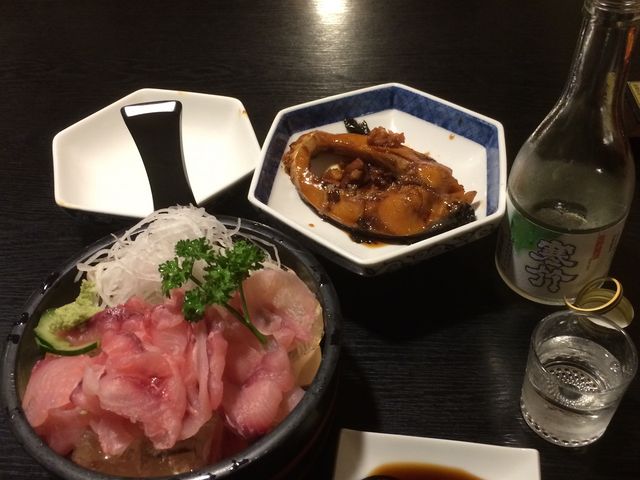 鯉のうま煮とあらい。美味しいです。_三河屋