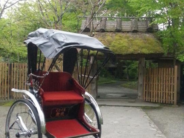 お宿の前で☆_亀の井別荘 鍵屋