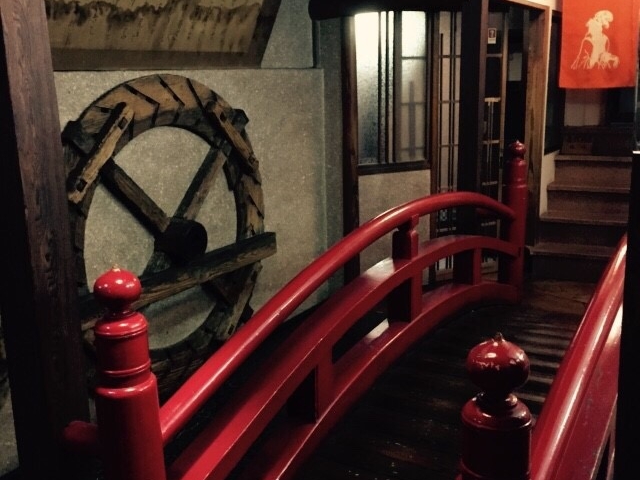 この橋を通ってお風呂へ_安代温泉 安代館