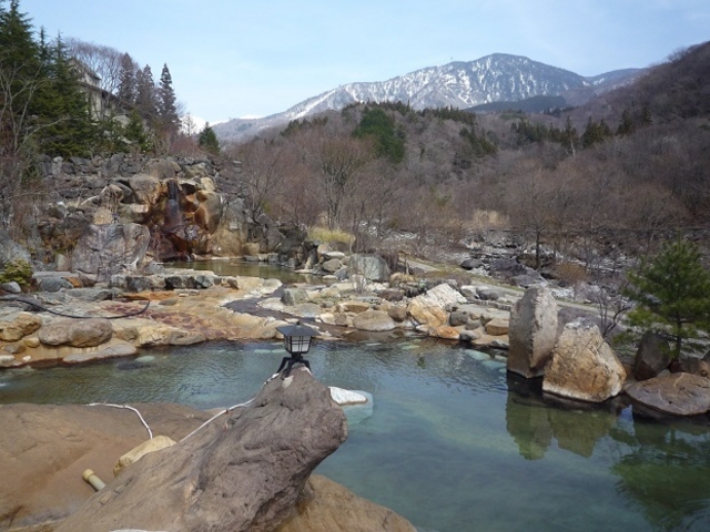 大露天風呂_水明館 佳留萱山荘