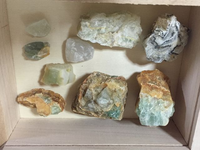 笹洞鉱山 蛍石_金山町観光協会