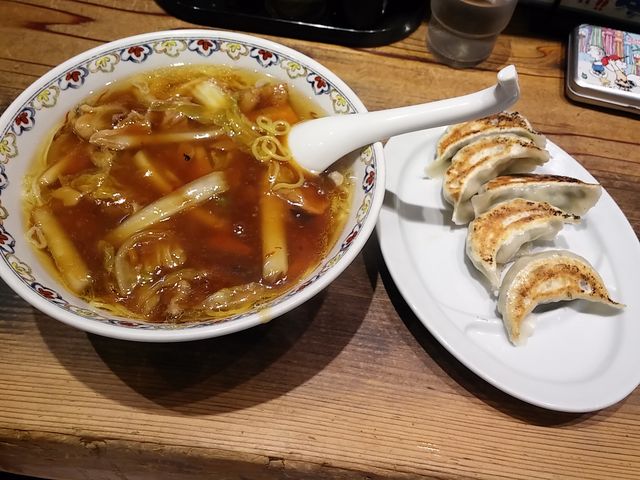 広東麺 餃子_桜木屋