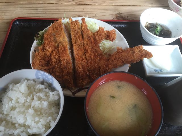 トンカツ定食600円_紀乃川