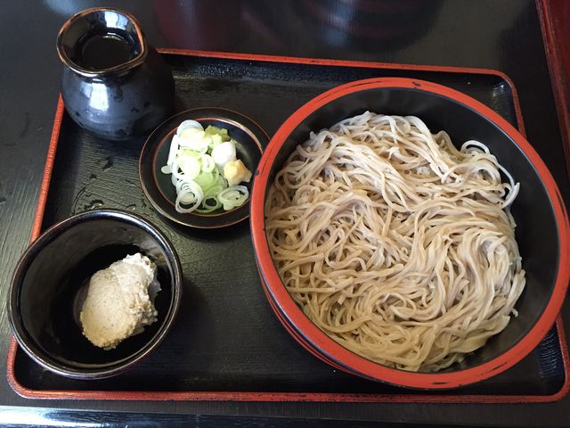 くるみ蕎麦は、汁を混ぜていただきました〜♪_草笛佐久平店
