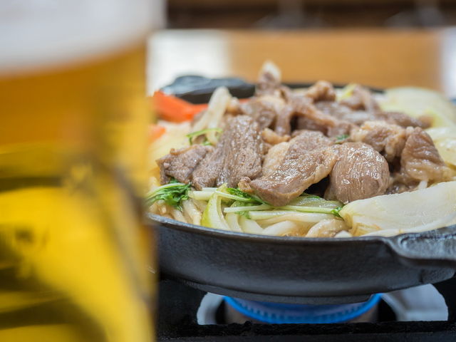 寒い冬でも暑い夏でもジンギスカンとビール。_松尾ジンギスカン小樽支店