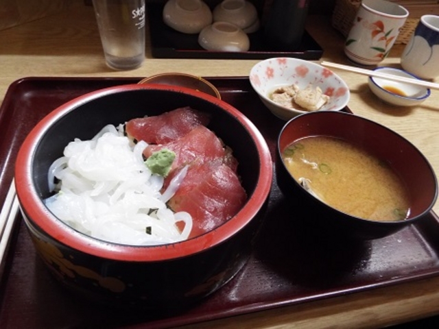 まぐろや