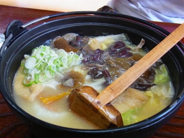 もっちり美味しいほうとううどん_のんきばぁーば