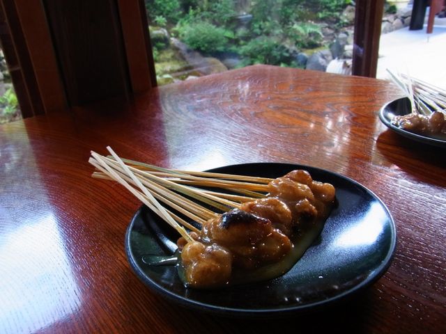 白味噌ベースのたれがよく合う_かざりや