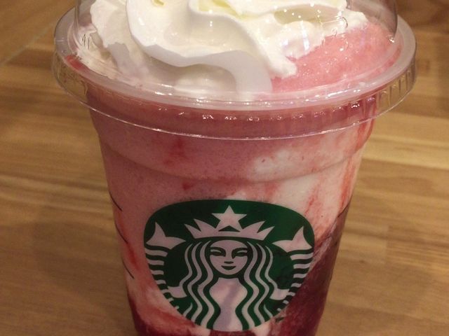 イチゴのフラぺ_スターバックス・コーヒー 鹿児島中央駅店