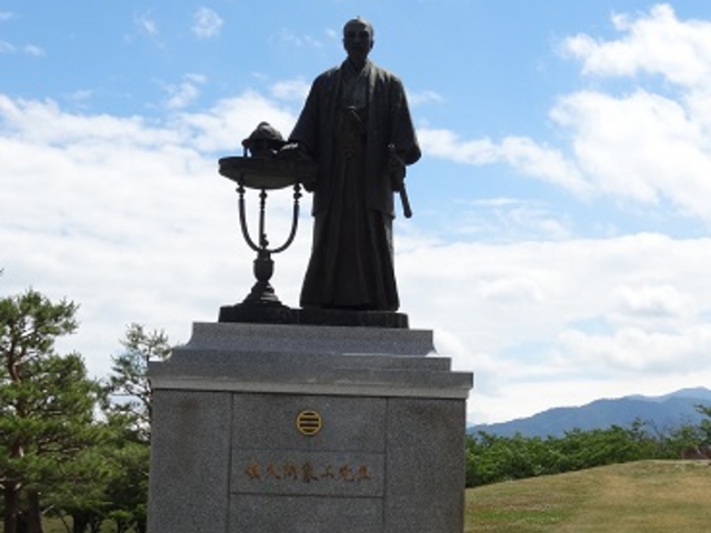 佐久間象山像_八幡原史跡公園(川中島古戦場)