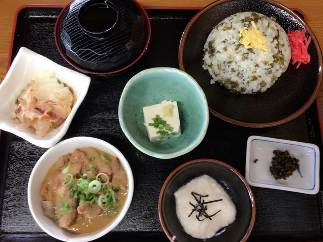 高菜めしホルモン定食 みそ汁付き_山賊旅路
