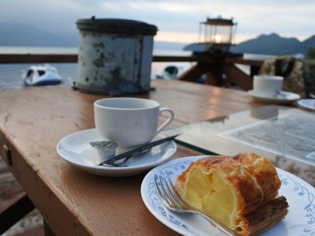 夕日と十和田湖と手作りアップルパイ_十和田湖マリン・ブルー