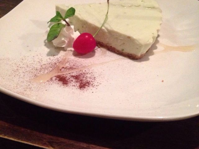 アボカドをつかったレアチーズケーキです。_アボカフェ avocafe