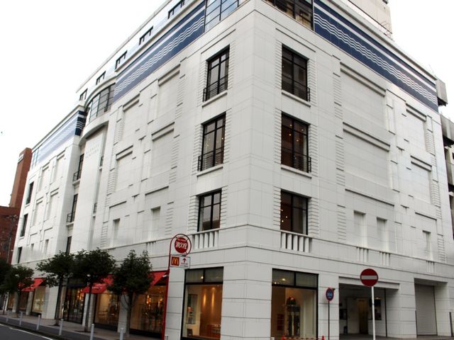 素敵なビルディング全体がバーニーズ!_バーニーズ ニューヨーク横浜店