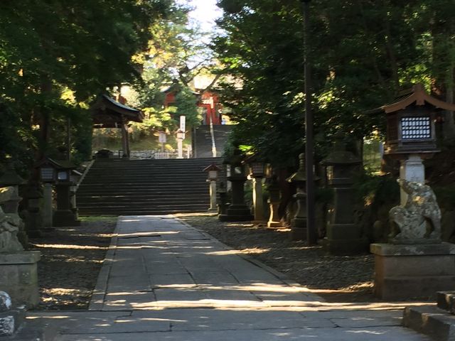 この奥にもまだ道がありました。_鹽竈神社