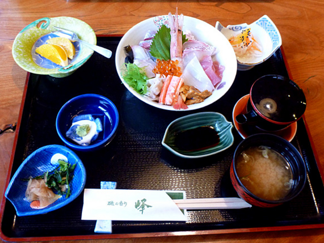 海鮮丼です_御食事処 峰