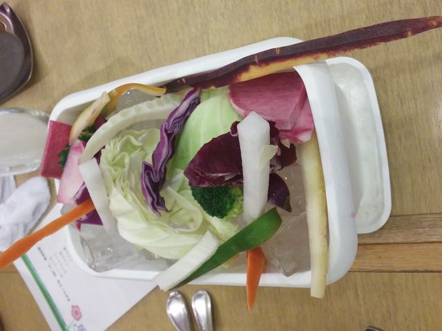 サラダスティック。トマトのディップがおいしい!_ピッツェリア バール イルモンテ