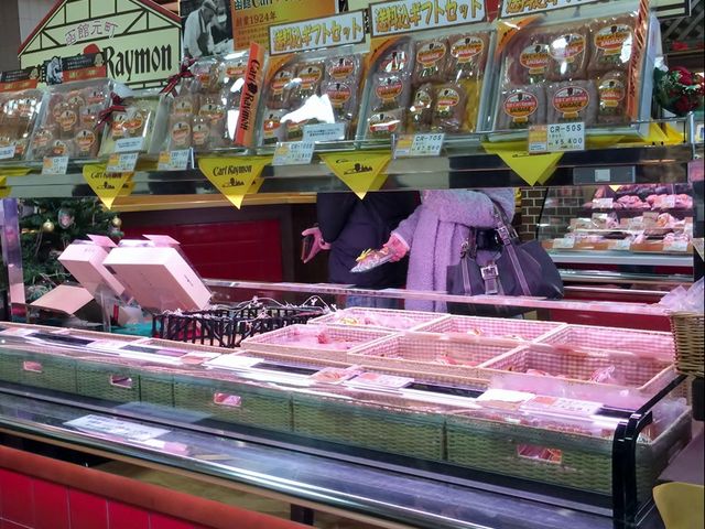 ショーケース_レイモン元町店