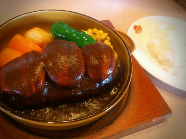 モッツァレラハンバーグ_レストラン・ケルン