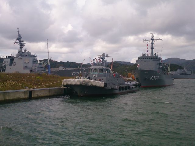 階上自衛隊の艦船。_舞鶴赤れんがパーク