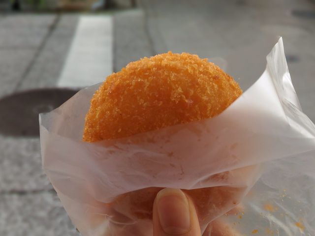 揚げたてコロッケ_平岡精肉店