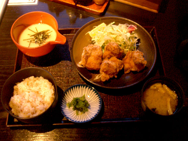 塩麹鶏唐揚げと汁とろろ御膳(定価1,400円)_食事処 棗