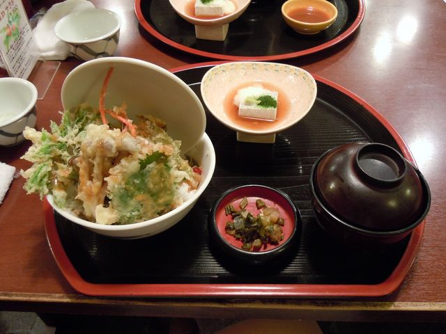 信州諏訪みそ天丼_レストラン割烹 いずみ屋