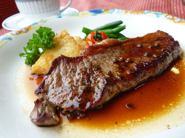 サーロインステーキ_仏蘭西料理 ボンジュール