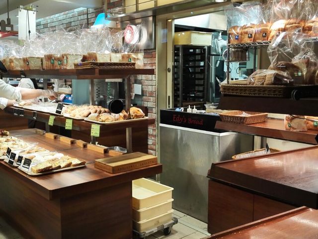 夜7時過ぎの品揃え_Edy’s Bread 阿佐ヶ谷店