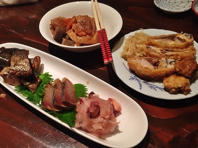 お通し 各三人前 煮物、刺身、揚げ物_喰処飲処 藏屋敷