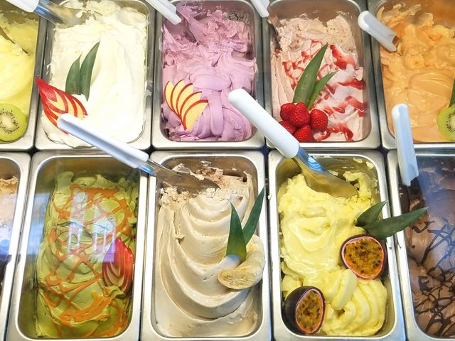 【旬の完熟フルーツ】を使用した、 フレッシュ感あるジェラート_島ジェラート&カフェ ISOLA