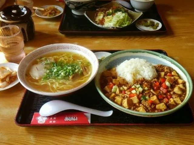 麻婆飯ランチ(こちらはラーメン1玉)_あじへい上野佐那具店