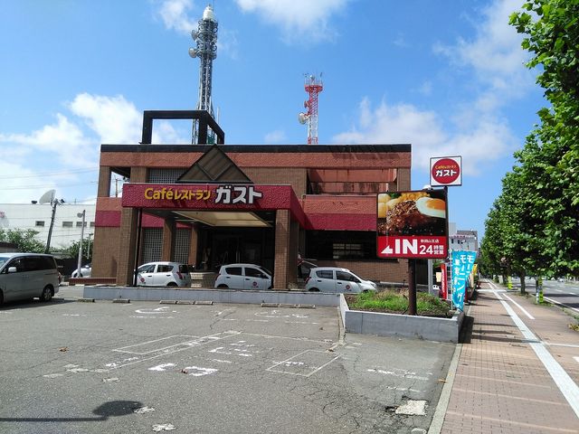 店舗外観_ガスト 秋田山王店