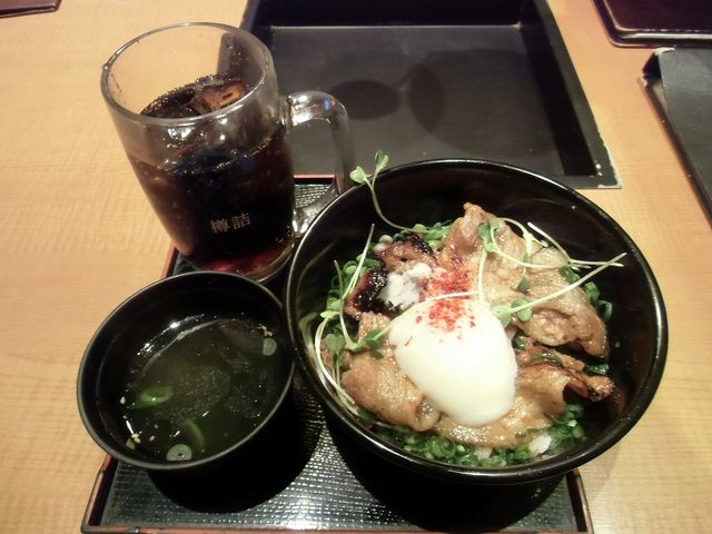 はみでる黒豚丼_韓国苑 別府店
