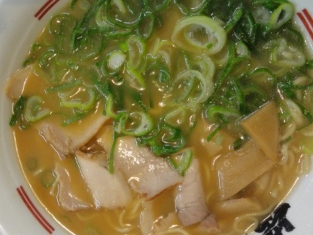 ねぎと相性の良いスープです_ラーメン横綱 一宮店