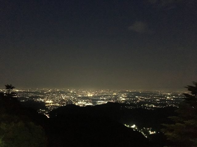 夜景を見ながら_高尾山ビアマウント