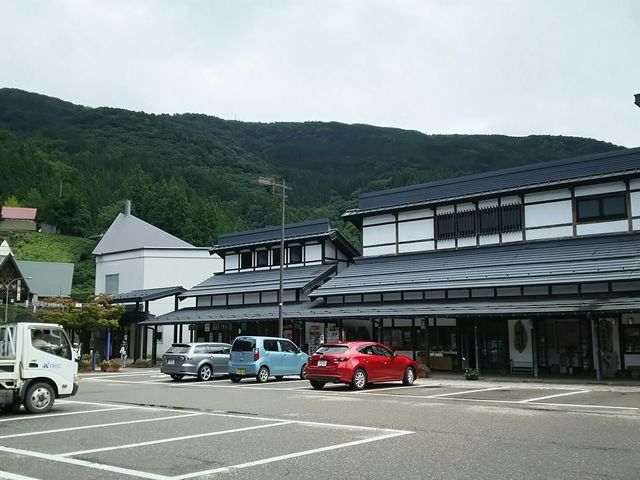 左側に和紙工芸館があります。_道の駅たいら