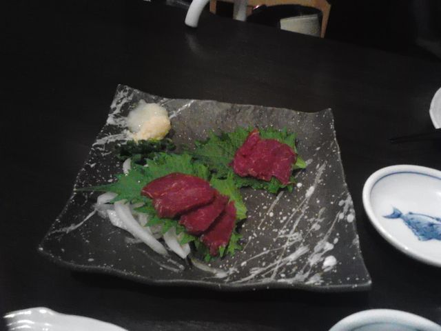 馬刺し赤身・680円_AJITO 京急川崎店