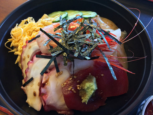 海鮮丼_船員厚生食堂