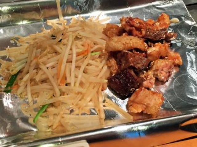 ホルモン焼き_天神ホルモン・鉄板焼・博多駅店