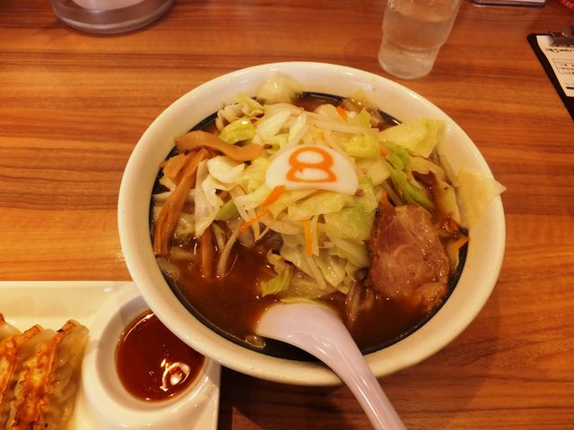 しょうゆ野菜らーめん(野菜増量)_8番らーめん本店