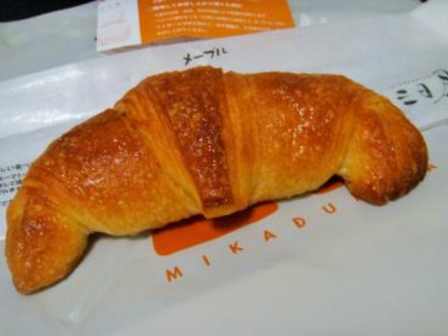 メープルクロワッサン_三日月屋 福岡空港店