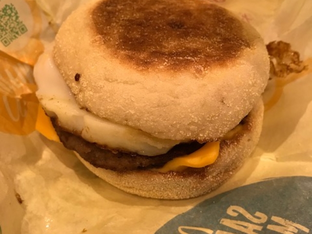 ソーセージエッグマフィン_マクドナルド池袋西口店